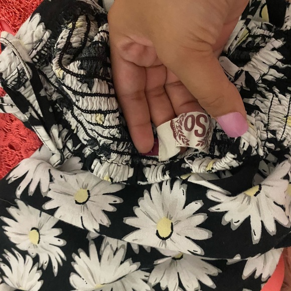 Spaghetti strap Daisy Print Sundress - Picture 2 of 6